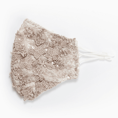 Stoffmasken mit Blumen Stickerei und Pailletten