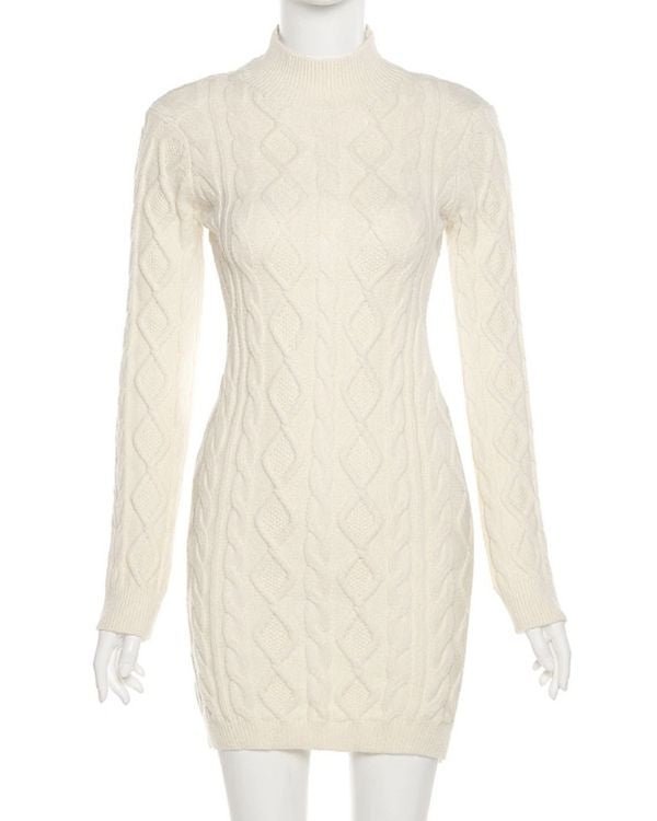 Weiss Creme farbiges Damen Strickkleid mit Zopfmuster