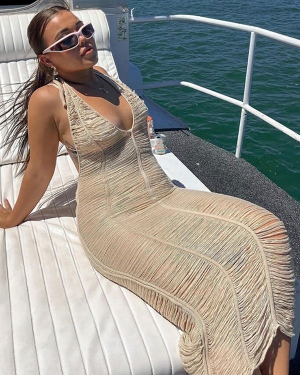 Beiges Damen Sommerkleid Maxikleid mit Cut-Outs und zum binden am Nacken