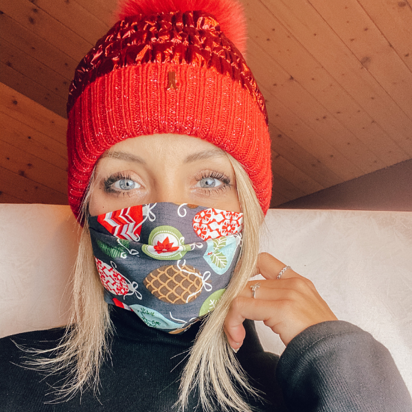 Weihnachtsmaske aus Baumwolle | Stoffmasken mit Weihnachtsmotiven Christbaum Kugeln Winter Style Masken für Damen und Herren kaufen | Covid-Schutz Masken im Weihnacht Style