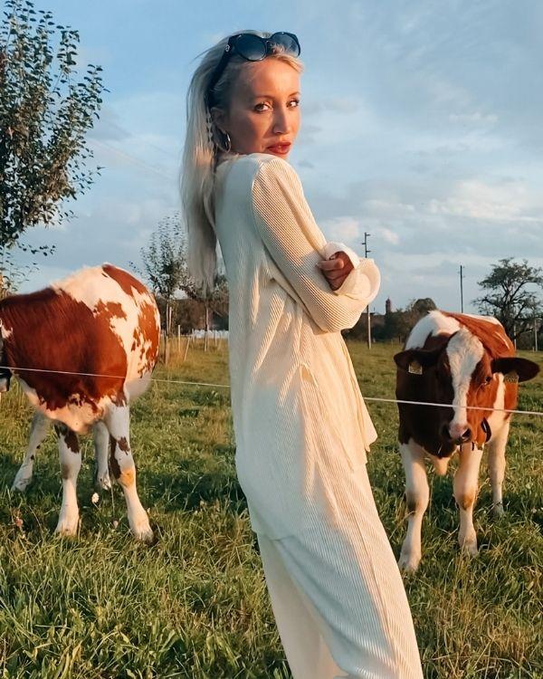 Zweitzeiler Damen Set weiss creme - Lockeres Zweierset aus weiten Hosen und oversize Bluse