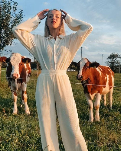 Zweierset Damen Zweiteiler aus weiten Hosen und oversize Bluse aus geripptem Stoff 