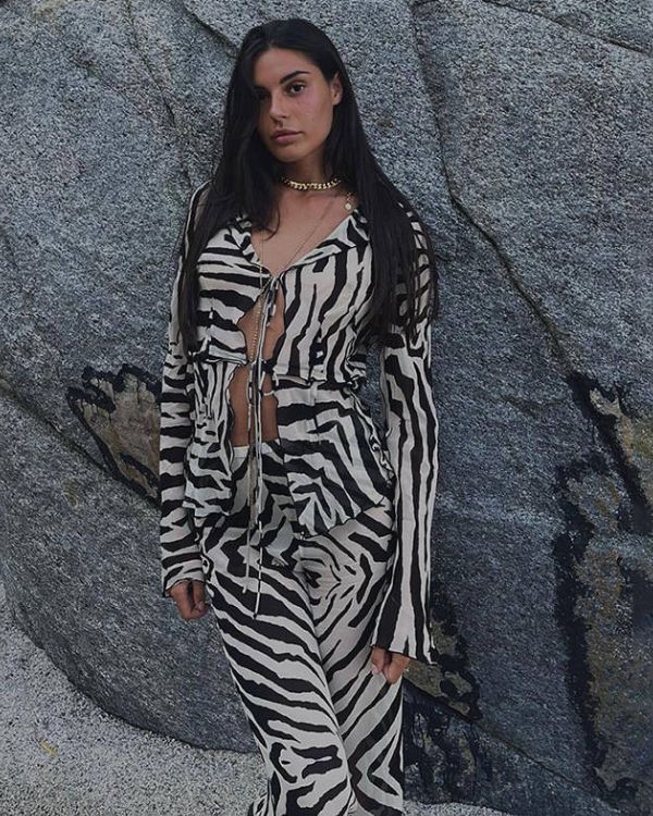 Zweiteiler Zebra Ruffle Mesh Set aus langer weiter Hose und passender Bluse dazu 