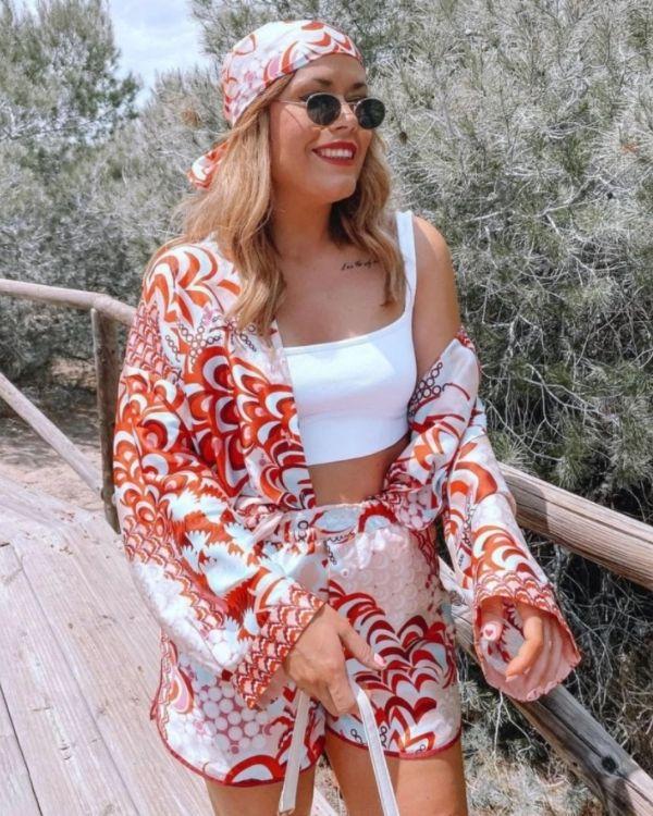 Boho Paisley Set aus Shorts und langarm Bluse mit Blumen und Paisley Mustern