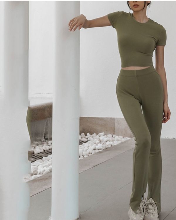 Khaki Gruenes Damen Zweiteiler Tracksuit Set perfekt fuer Gym und Yoga