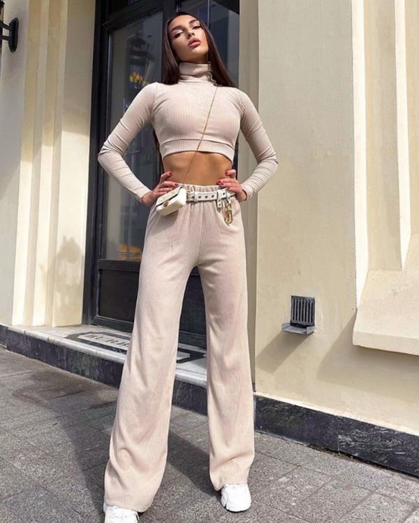 Fashion Zweiteiler Set aus weiter Hose und Rollkragen Bauchfrei Shirt - Fashion Schweiz