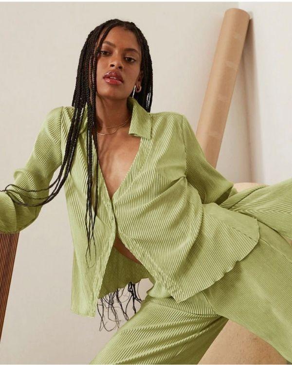 Zweiteiler Cord Set aus lockerer langer Hose und Oversize Bluse in Mint Gruen 