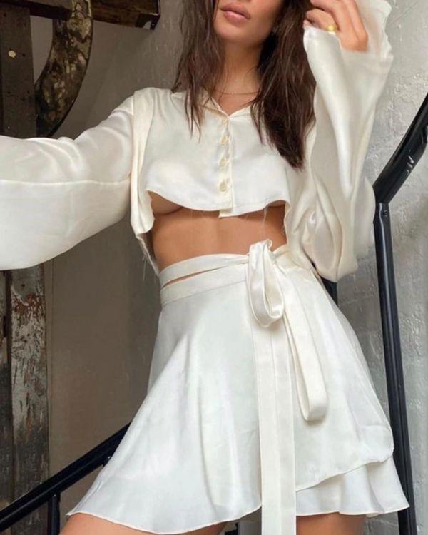 Weisses Elegantes Zweiteiler Set Zweierset aus Rock und Bluse Satin Seide