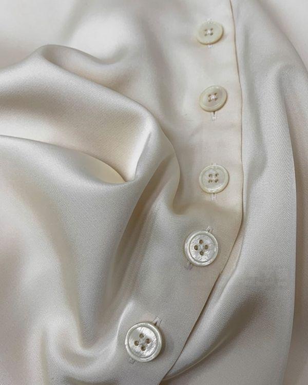 Bluse mit Knöpfen