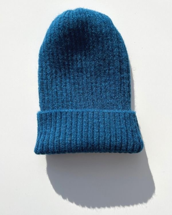 Blaue kuschelige Beanies Muetzen fuer Damen und Herren online kaufen Schweiz 