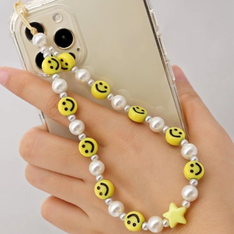Happy Handykette aus weissen Kunstperlen mit gelben Smileys und Stern Perle - Perlenkette fuer Handycover Handyhülle Smartphone Accessoires